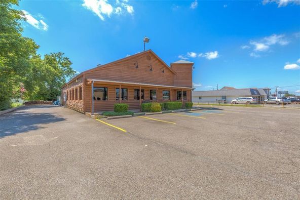 Runts BBQ: 1105 W Cherokee St, Wagoner, OK 74467